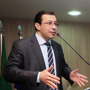 Picture of Prof. Dr. Valdemir Oliveira da Silveira